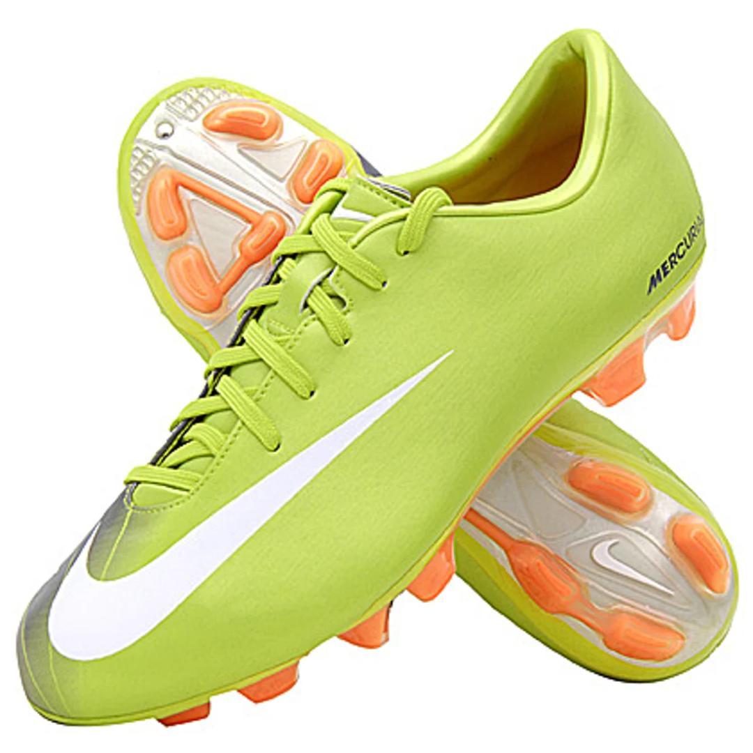 新品 サッカースパイク ナイキ マーキュリアル ミラクル HG 25.5cm