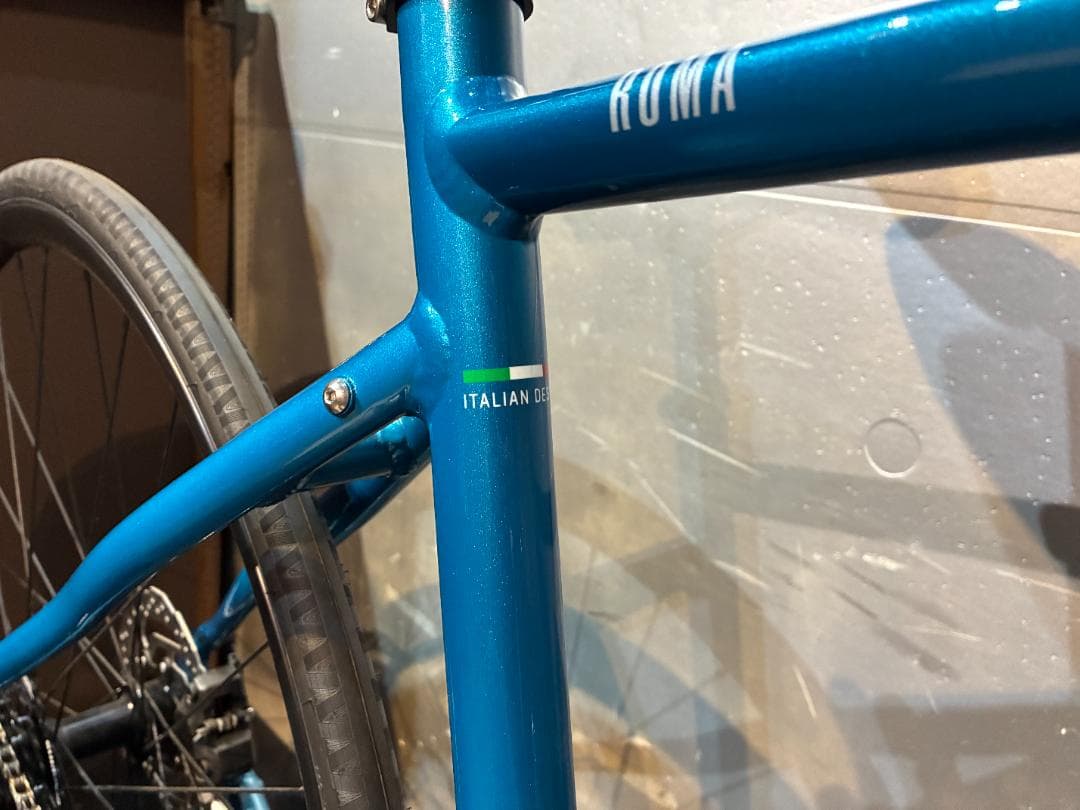 E15 クロスバイク Bianchi ROMA3 油圧式ディスク 500mm
