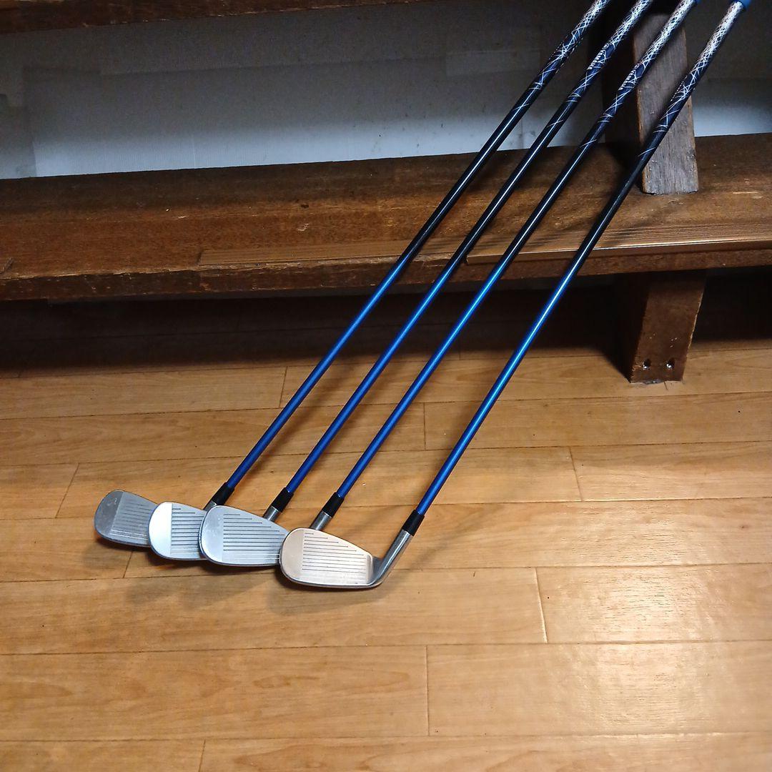 アイアンセット 4本 シルバーと青