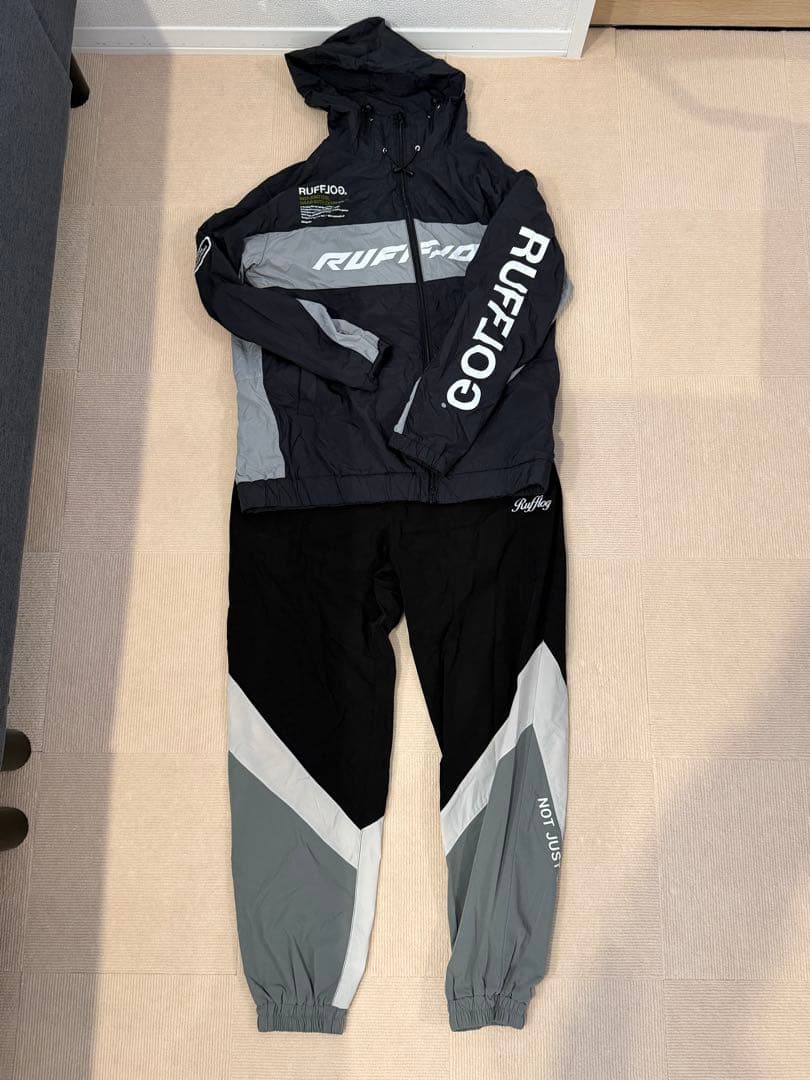 ⭐︎極美品⭐︎ RUFLOG ラフロッグ　セットアップ　L