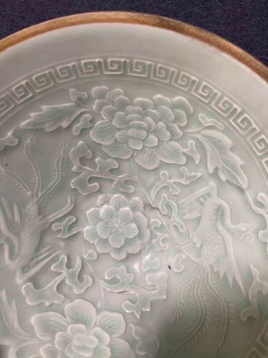 中国古美術品　宋金時代　定窯青白磁　鳳凰牡丹印花　お椀