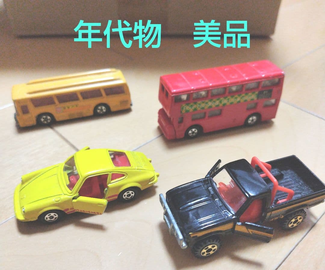 tomica　ミニカー　4台