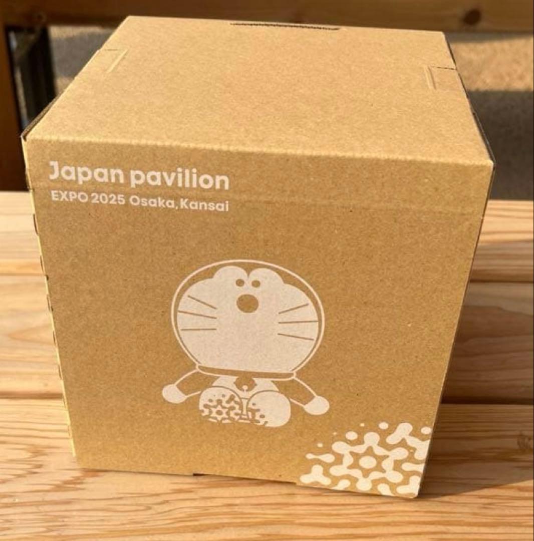 大阪関西万博 expo ドラえもん　ジャパン ベアブリック コラボ　日本館