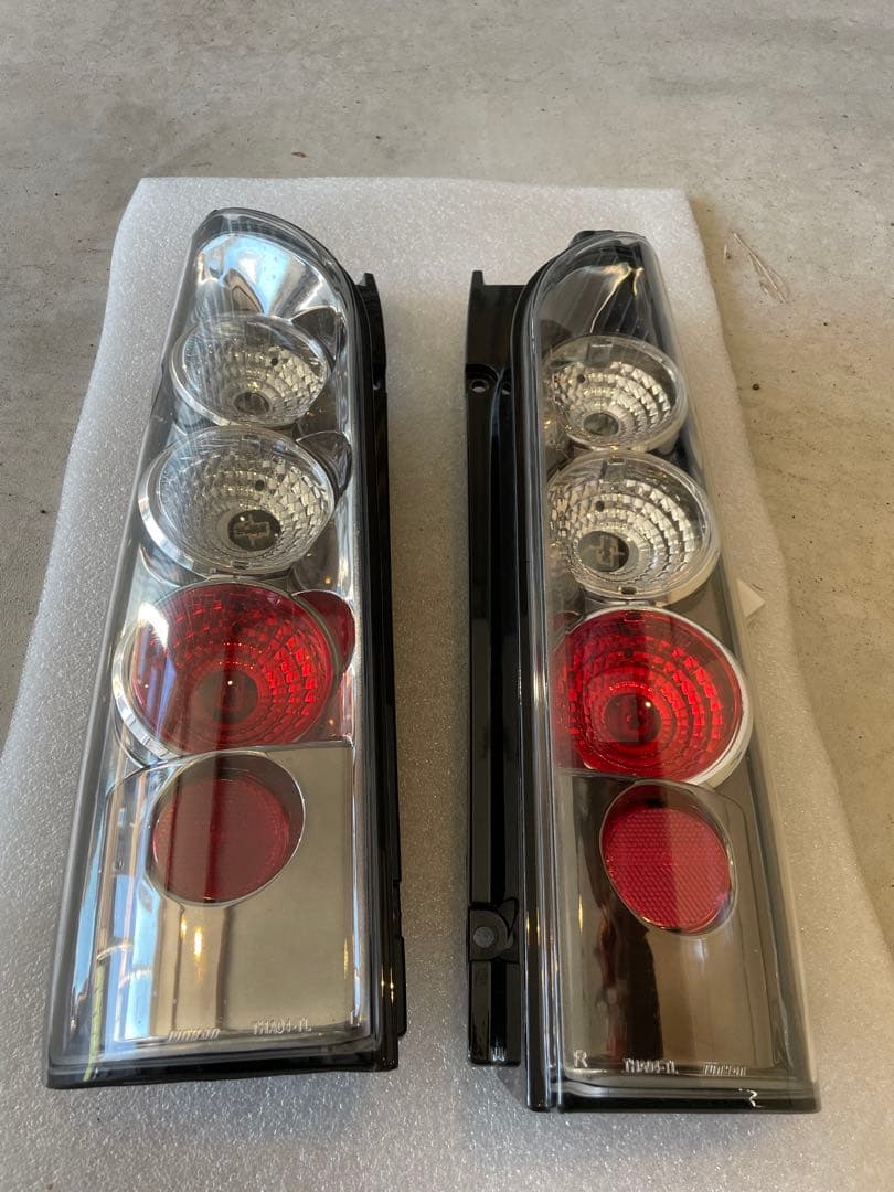ハイエース　ユーロ　テールランプ