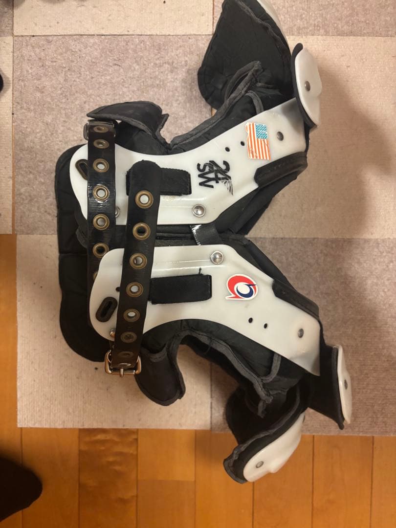 Douglas 24SW ショルダーパッド