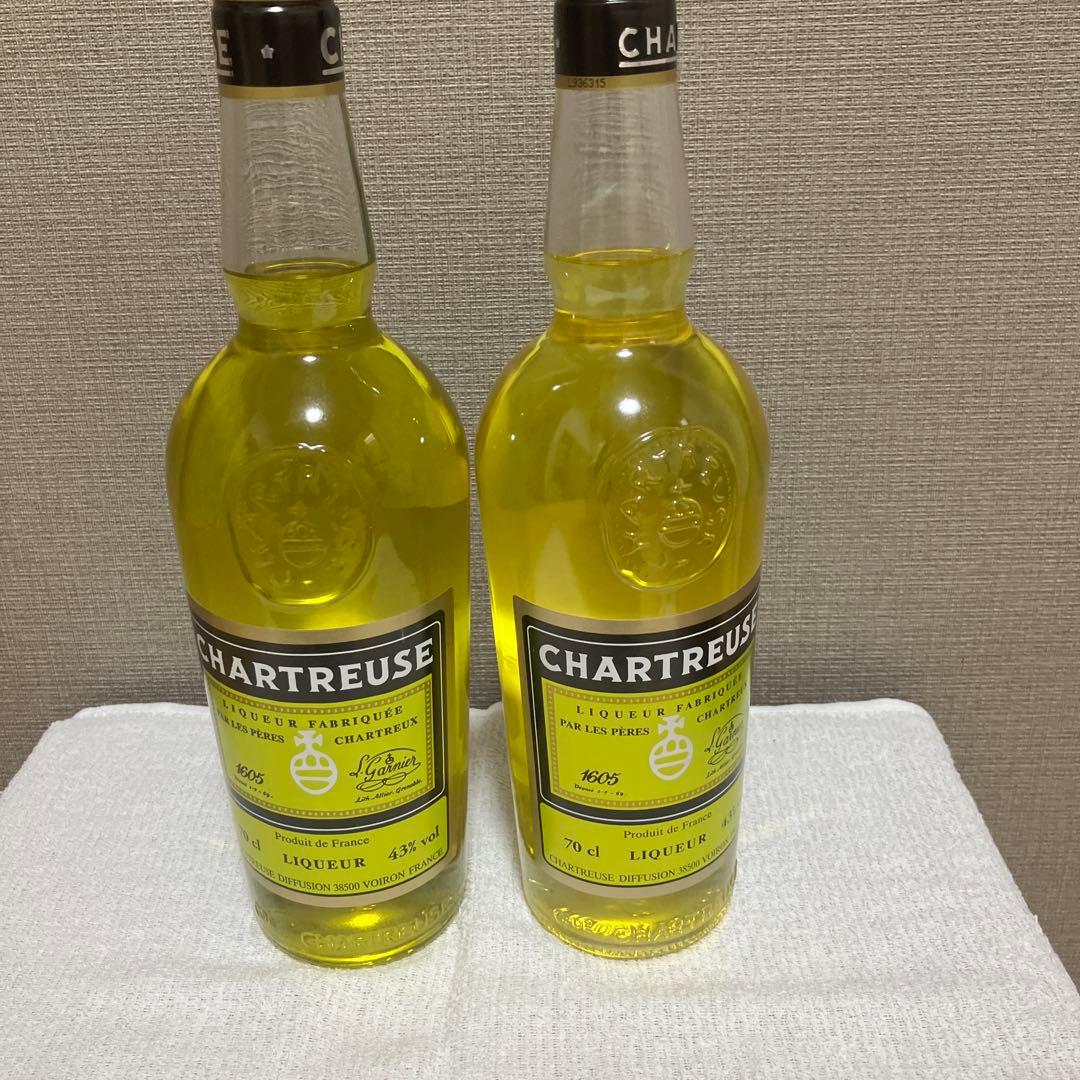 CHARTREUSE シャルトリューズ　 リキュール 700ml 43% 3本