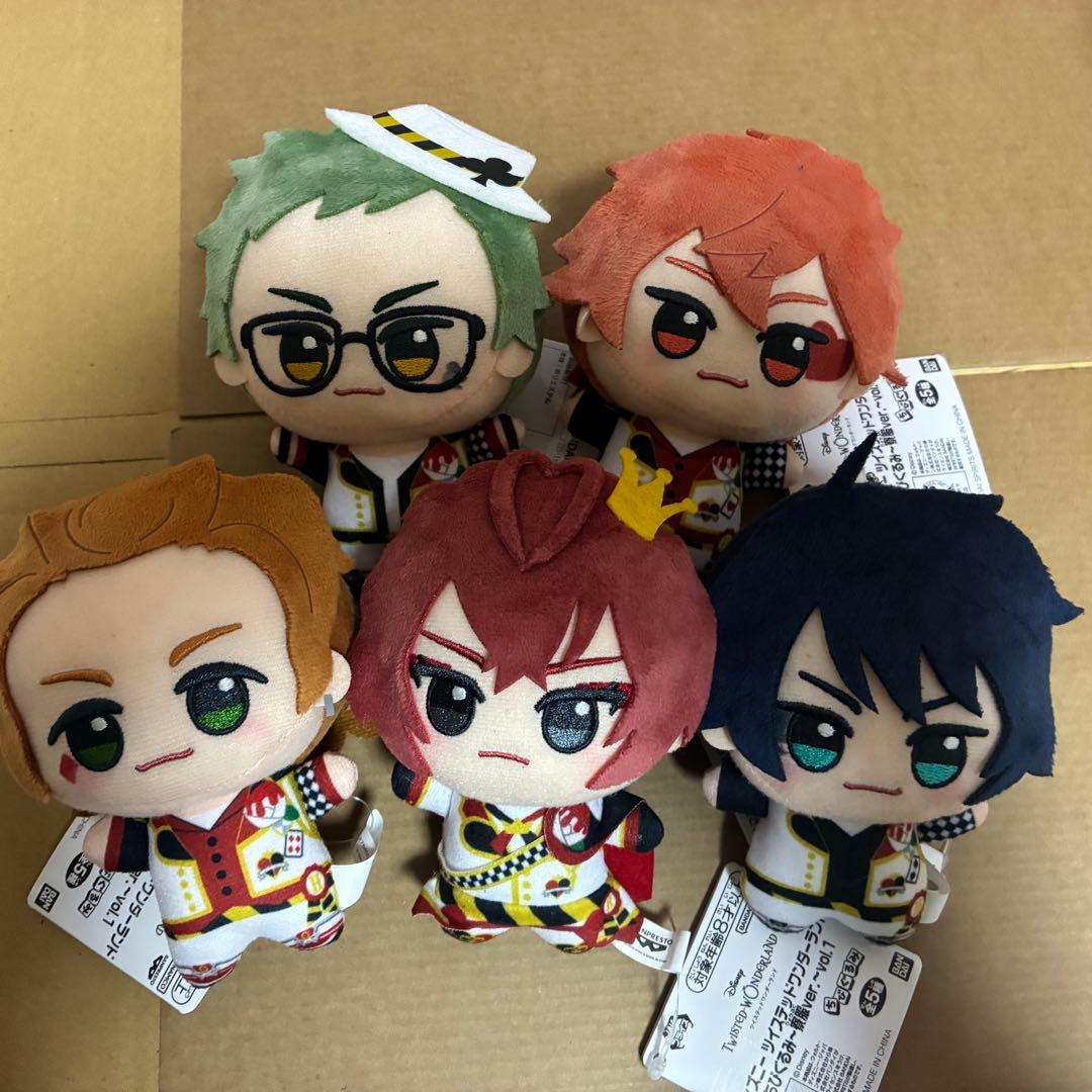 ツイステッドワンダーランド ちびぐるみ 寮服 ハーツラビュル寮 ツイステ