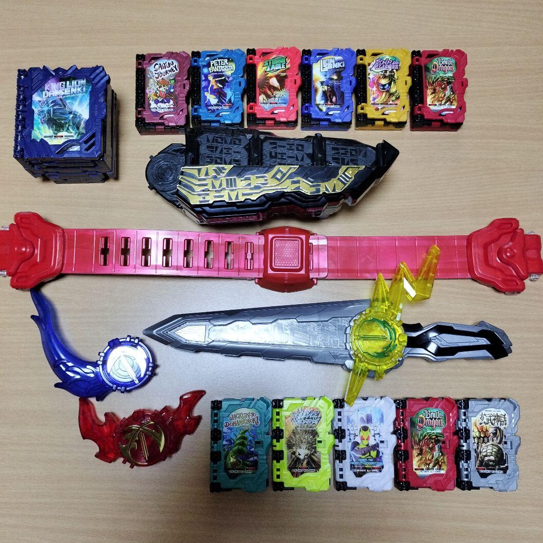 仮面ライダーセイバー変身ベルト　セット