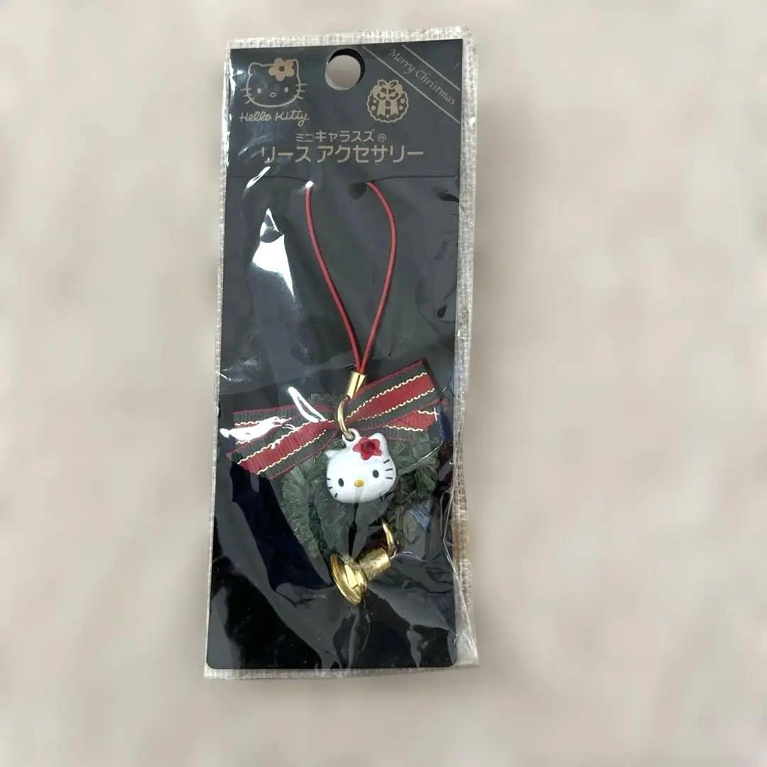 キティクリスマスリースストラップ ベル付き