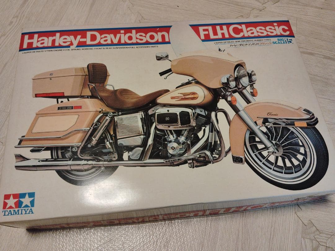 TAMIYA Harley-Davidson FLH Classicプラモデル