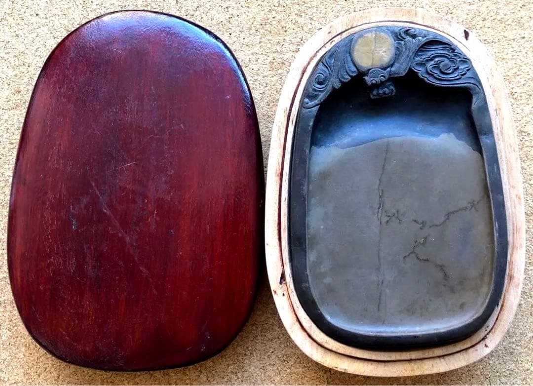 中国硯　雲海模様の極美石　木箱入り