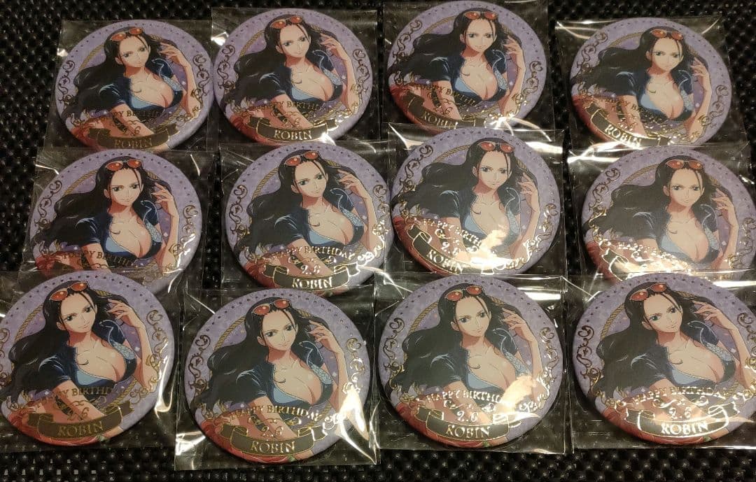 ONEPIECE　ロビン　缶バッジ