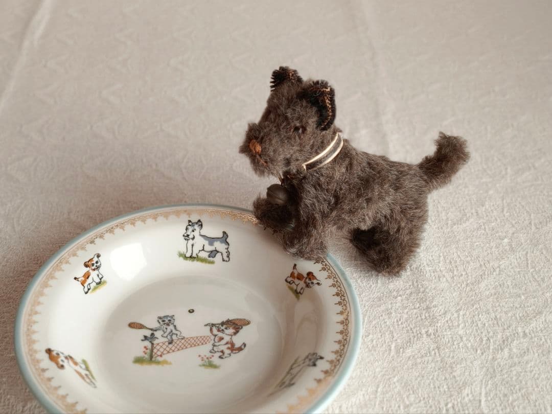 * vintage teria ♡ * シックでかわいい 革ベルトの テリアさん