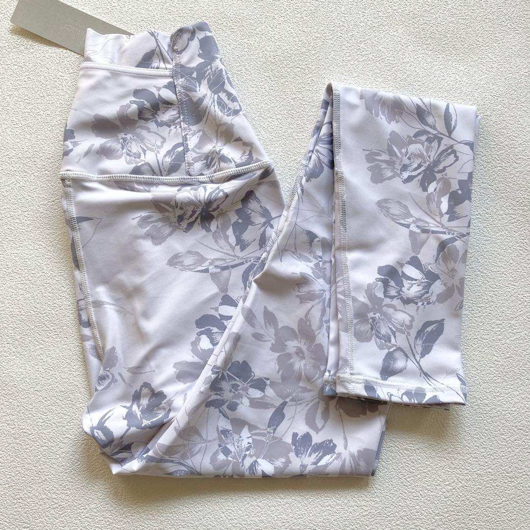 ジュリエ レギンス 0 ヨガウェア スパッツ ホットヨガ タイツ 花柄 白系