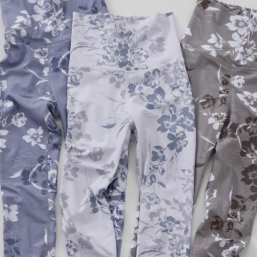 ジュリエ レギンス 0 ヨガウェア スパッツ ホットヨガ タイツ 花柄 白系