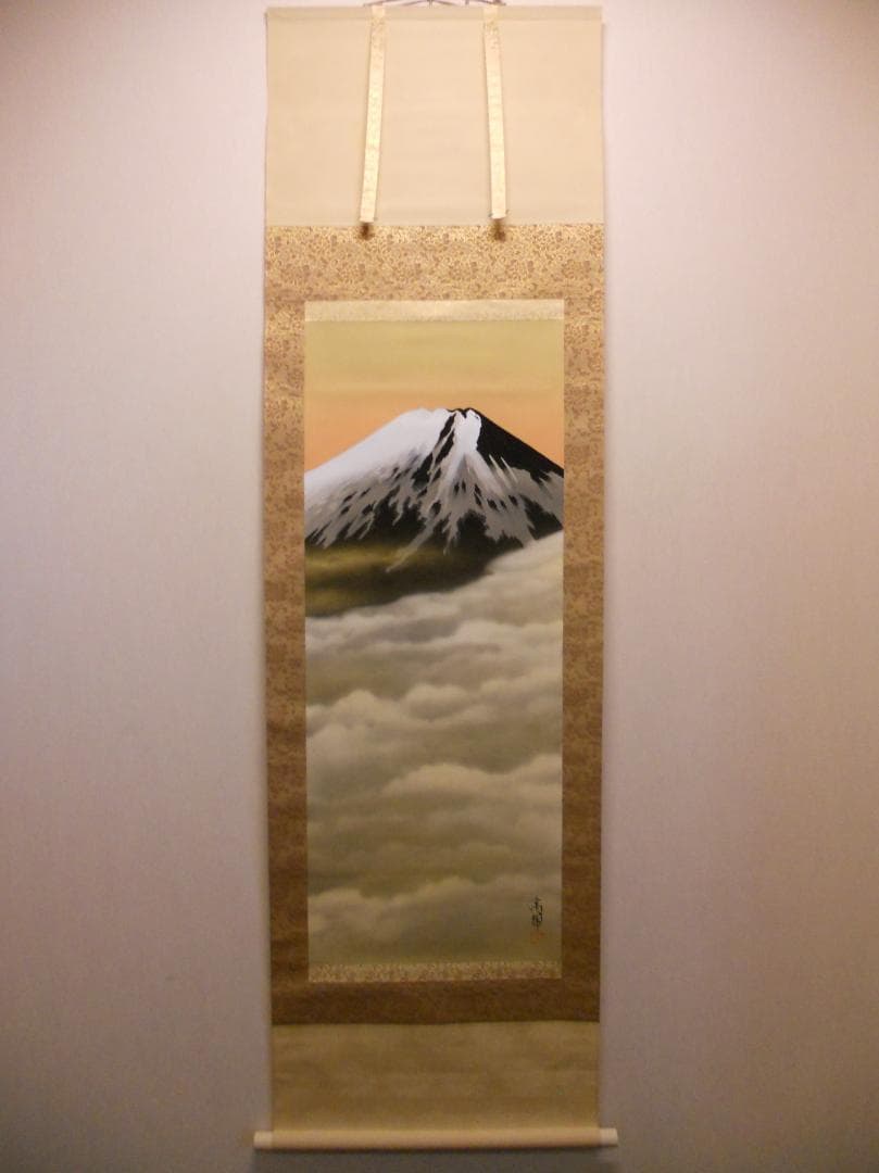 掛け軸 小野萬翠 富士 絹本 希少 軸装 茶道具 掛軸 美品 です。