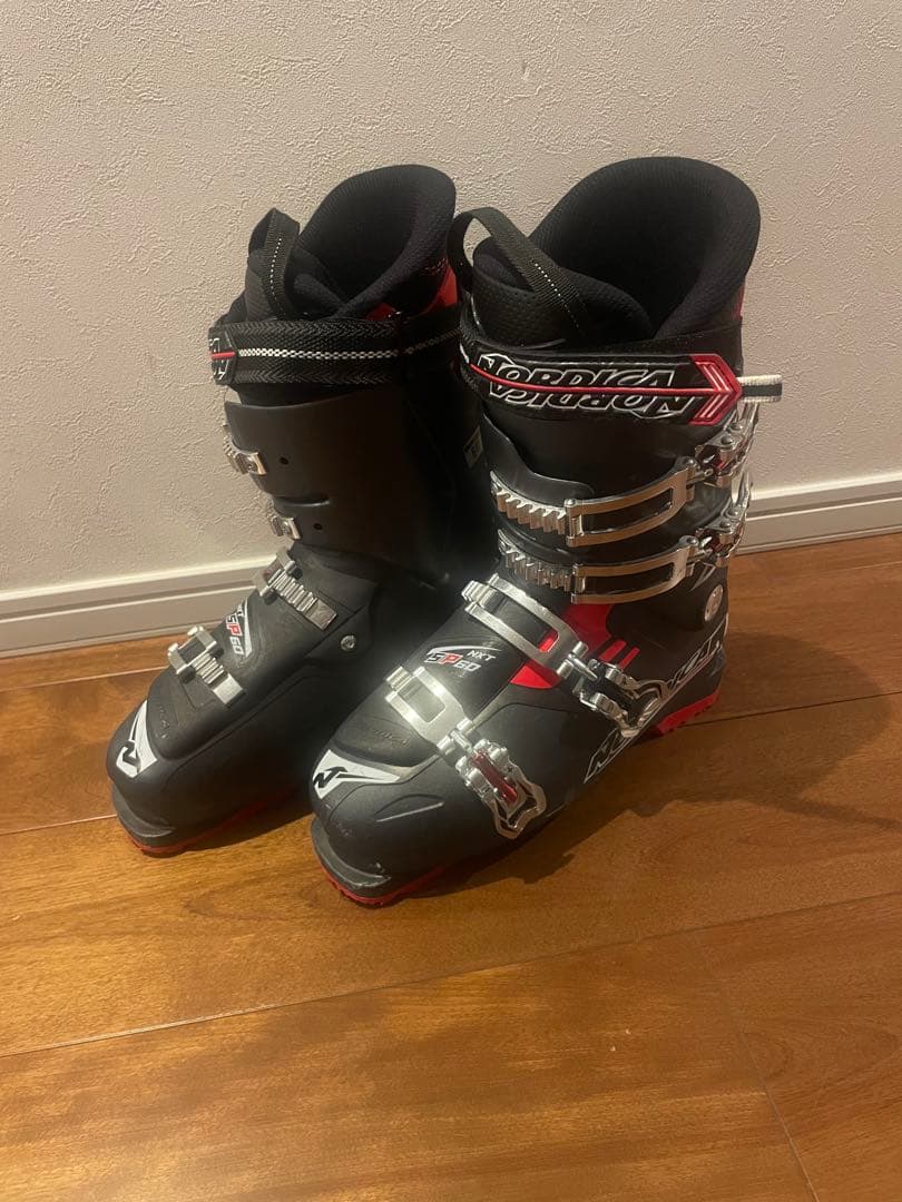 ノルディカ　スキーブーツ　27.0 27.5