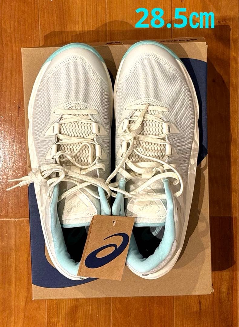 バスケットシューズ　アシックスasics