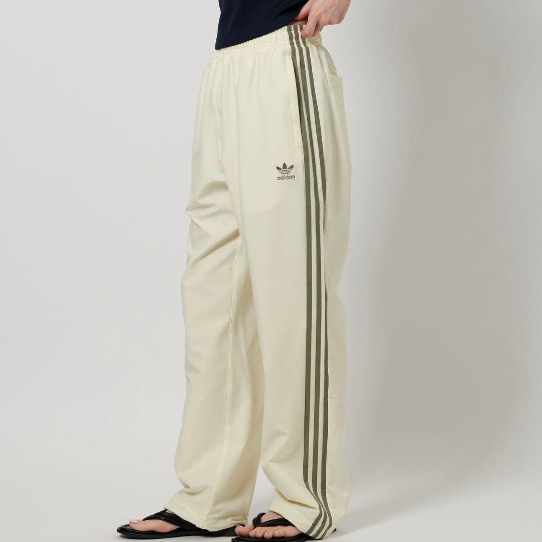 adidas originals トラックパンツ