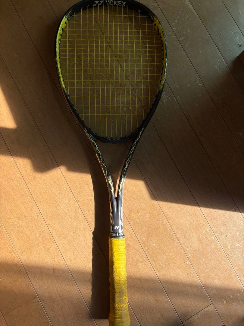 YONEX テニスラケット （ボルトレイジ）ブラック/イエロー