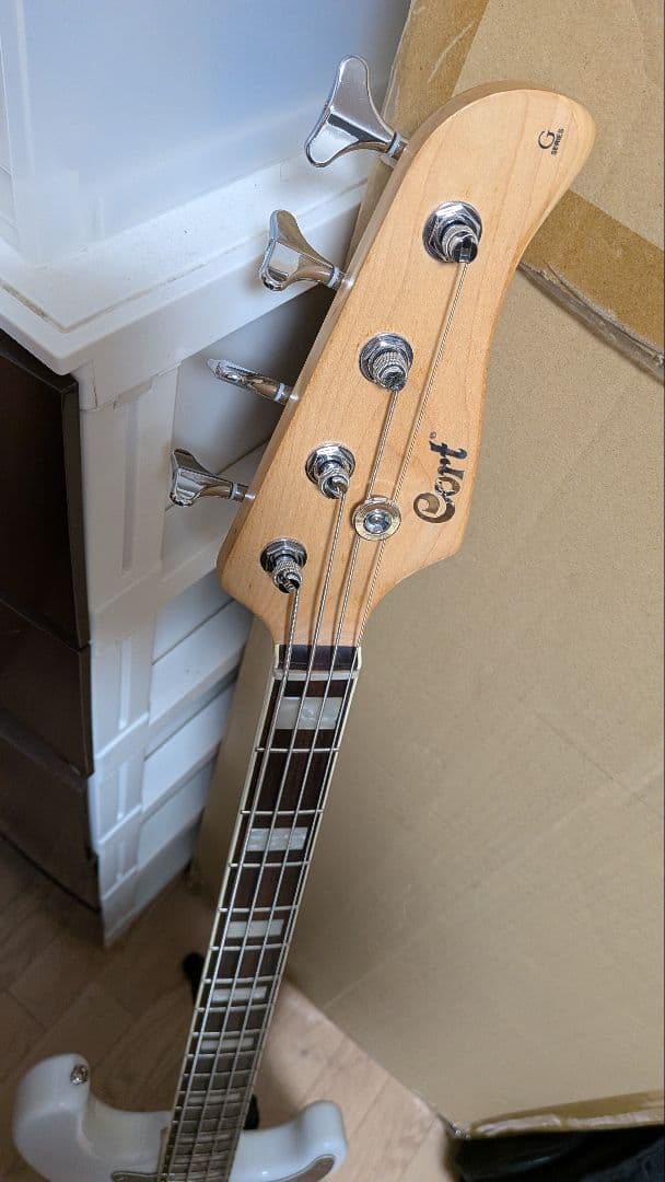 ベース [SALE] Cort GB74