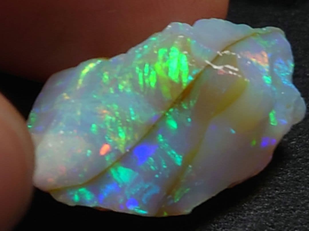 エチオピア　オパール　鉱物　原石　プレシャス　標本　チョーク