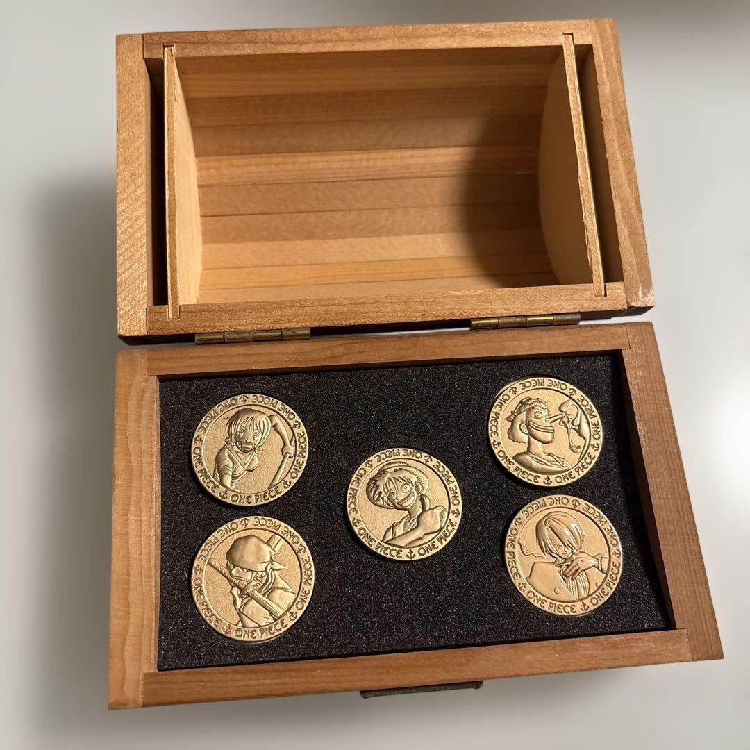 ONE PIECE 懸賞品　ワンピース　オリジナル　海賊宝箱　東映　メダル　希少