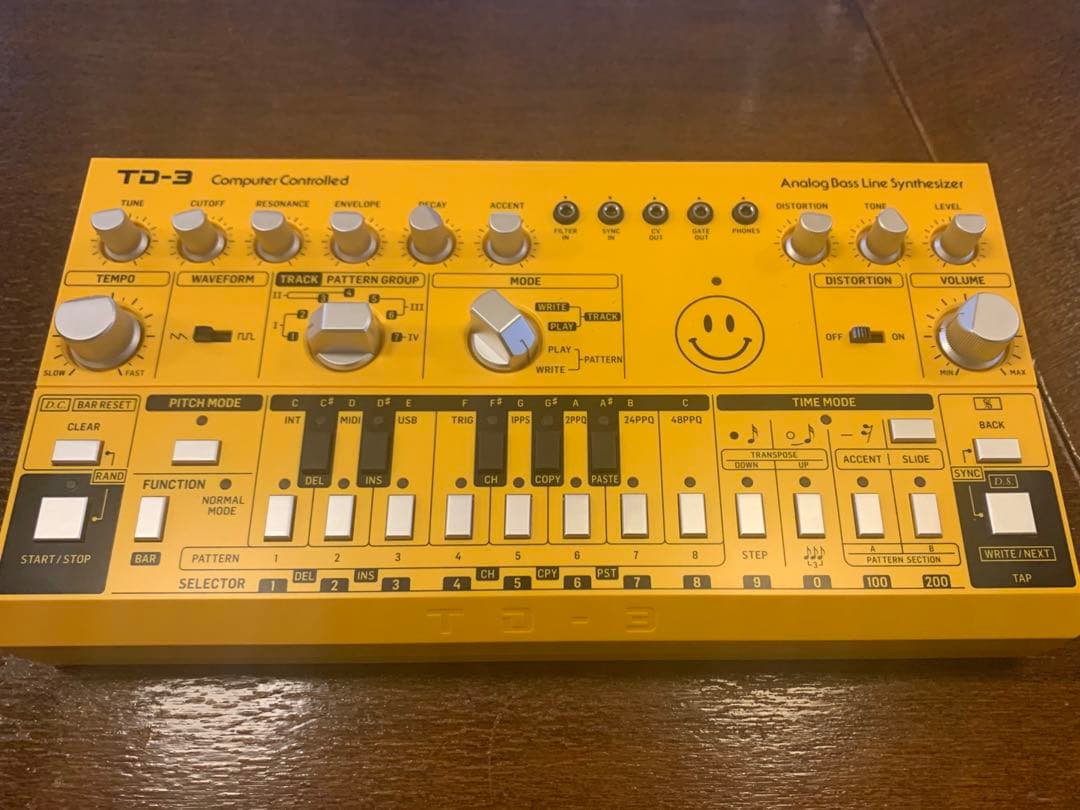 Behringer TD-3-AM アナログベース　シンセサイザー　ベリンガー