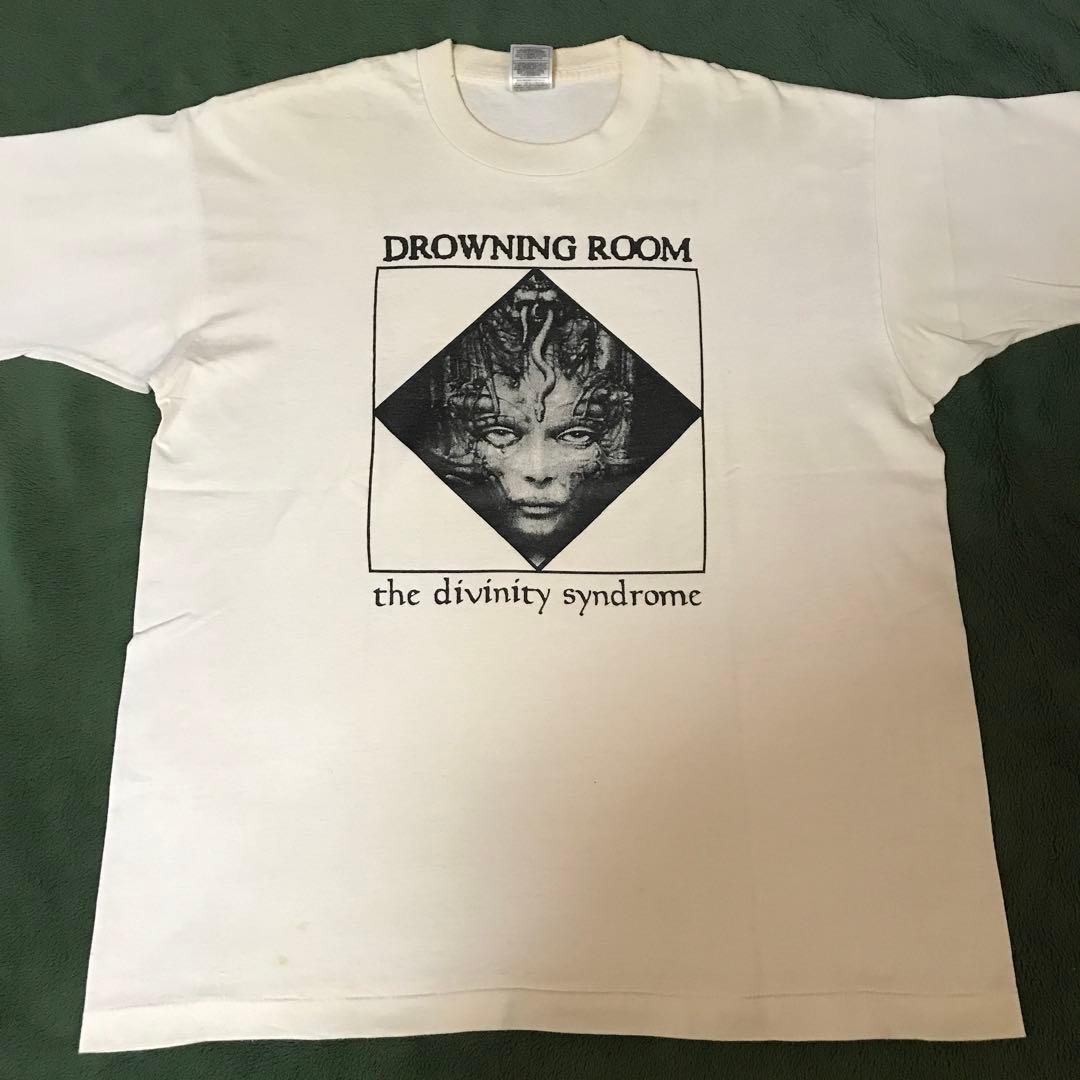 ミュージシャン DROWNING ROOM