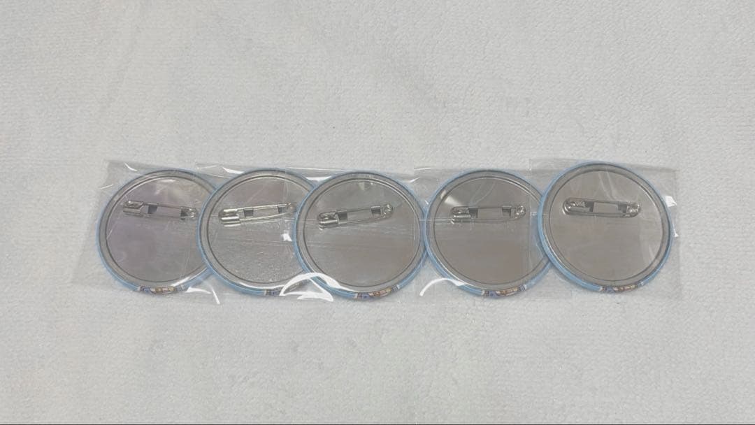 カラフルピーチ るな 2023缶バッジ 5個