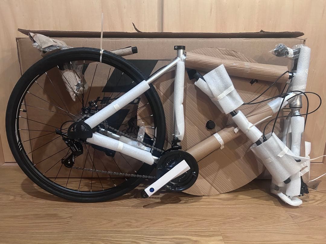 はるとふく　　新品　HILAND クロスバイク