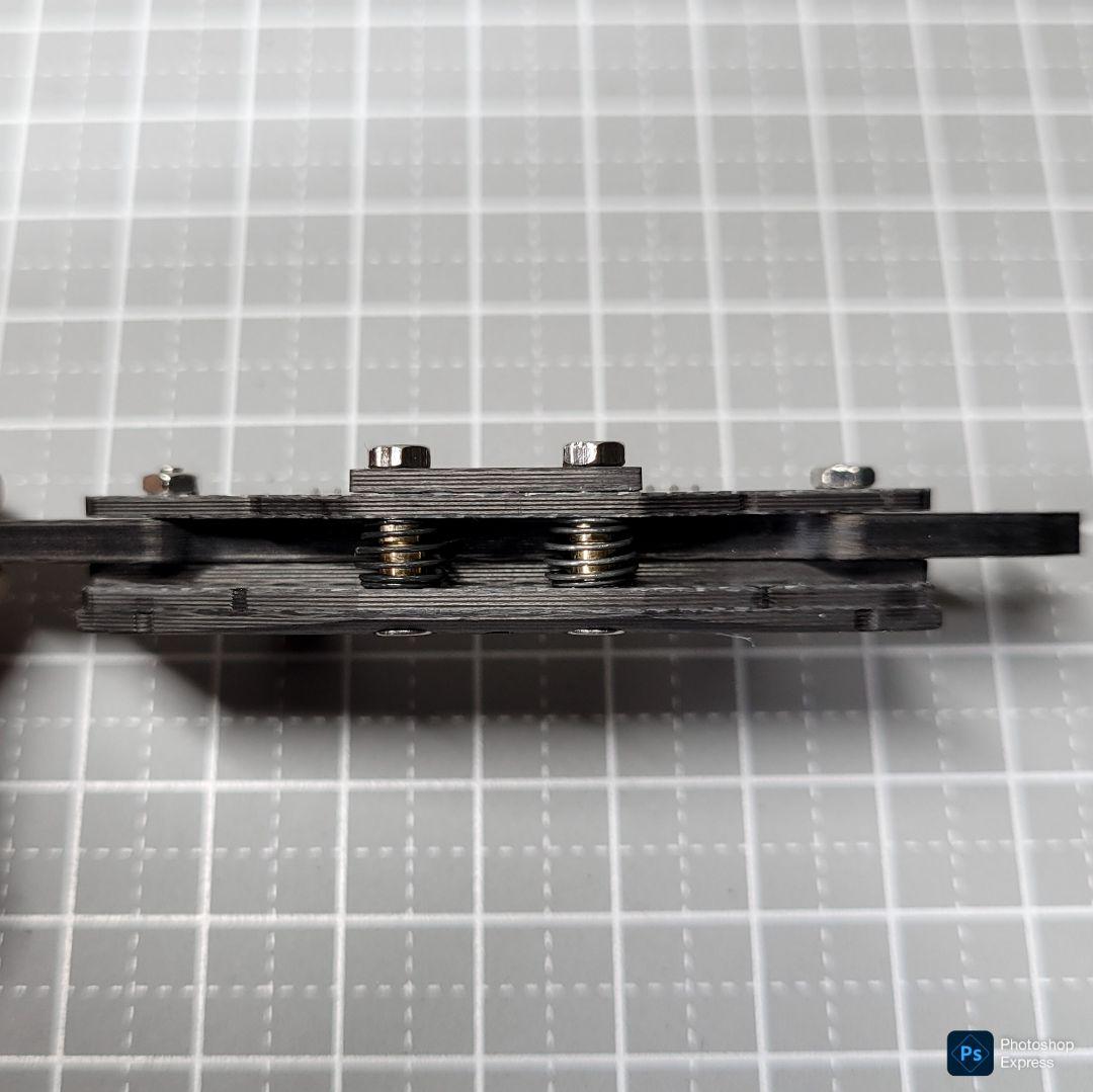 独自構造 下バネ式AT機構 トリプルスプリングスラダン スラスト抜けしない構造