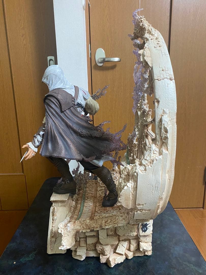 エツィオ アニムス　スタチュー ピュアアーツ　アサシンクリード フィギュア