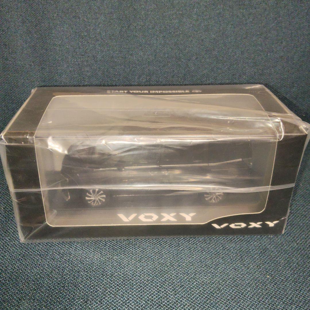【非売品】トヨタ ヴォクシー ミニカー