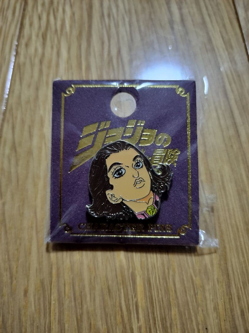 ジョジョ4部　杉本鈴美　ピンバッヂ