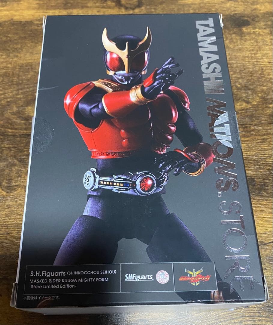 真骨彫 仮面ライダークウガ マイティフォーム ストア限定版