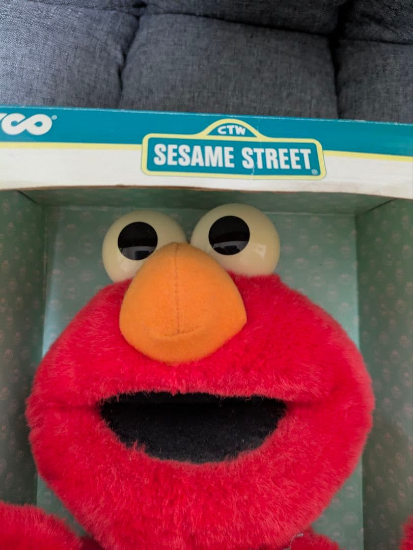 セサミストリート　ヴィンテージエルモTickle Me Elmo