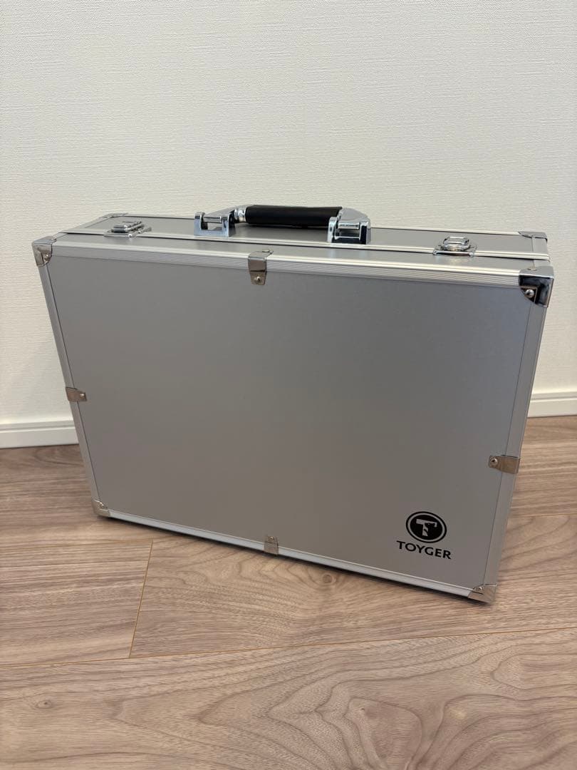 TOYGER CEO Storage アタッシュケース シルバー