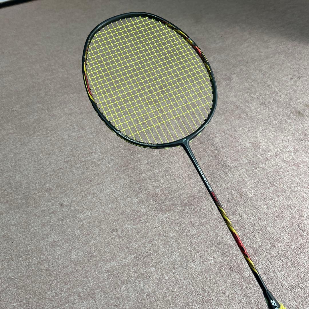 (未売り品！！)Nanoflare 800 4u バドミントンラケット