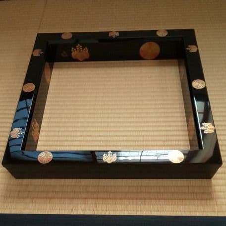 A 116 炉縁 高台寺蒔絵 ・ 鵬雲斎大宗匠 在判箱書