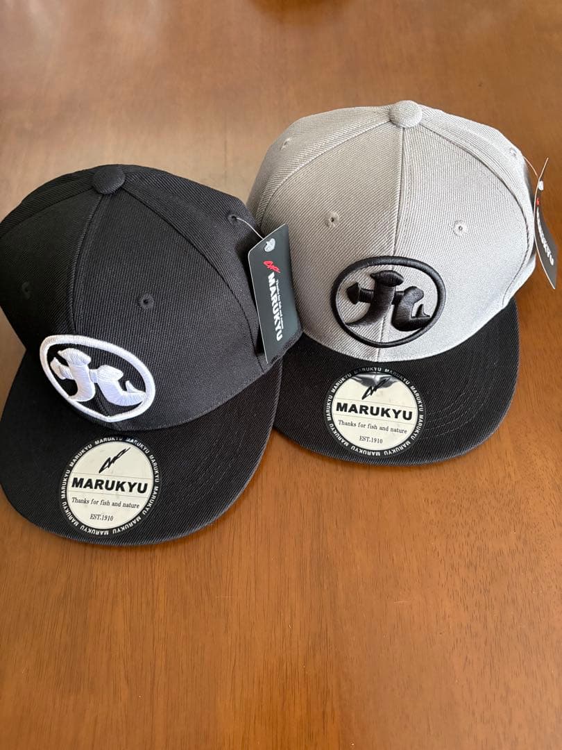 マルキュー フラットバイザーキャップ 02 ブラック グレー 2個セット