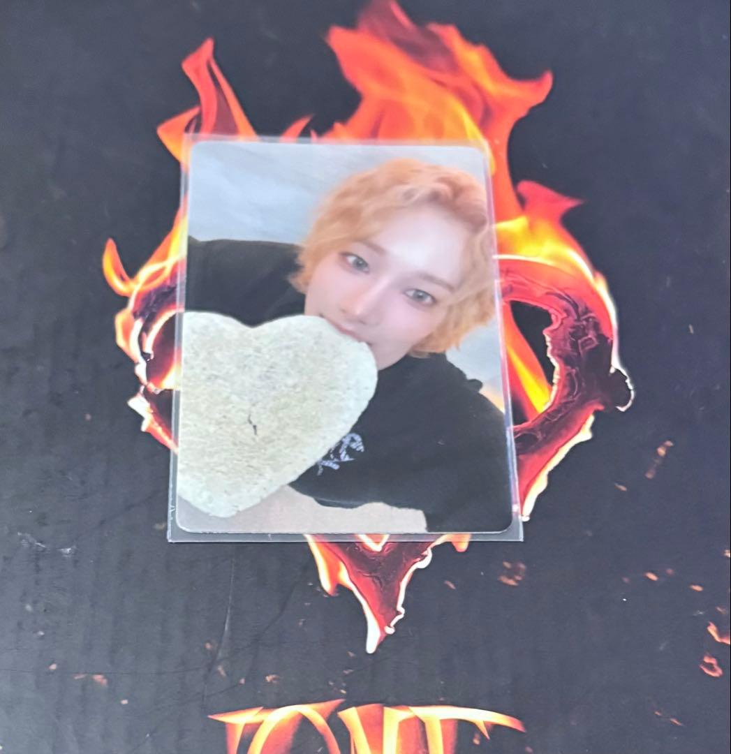 出回りなし XLOV fanplee ルイ トレカ 미공개 포토카드