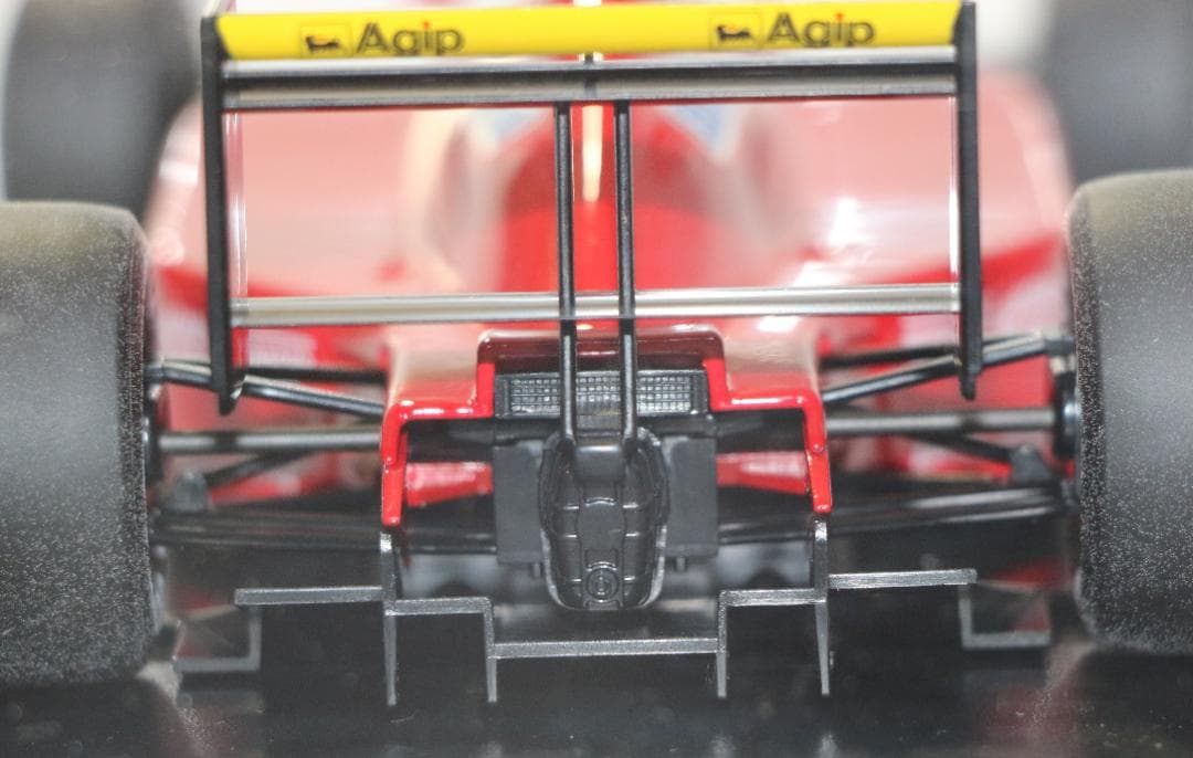 タミヤ製１／２０　コレクターズクラブ　フェラーリ６４３　Ｊ・アレジ　完成品