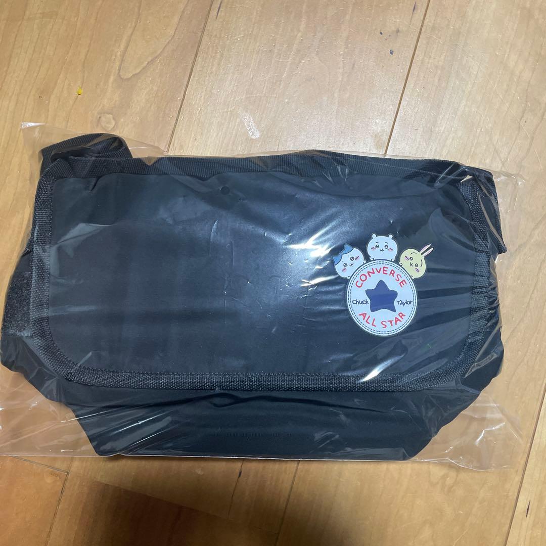 ◯限定　メッセンジャーバッグ ちいかわ なんか小さくてかわいいやつ×コンバース