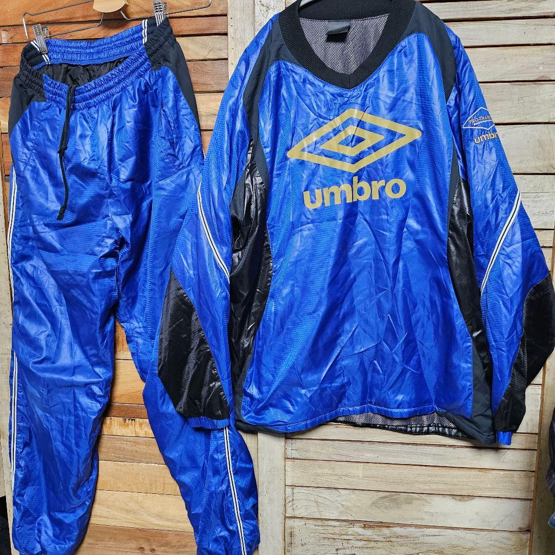 umbro アンブロ　PRO-TRAINING ピステ上下 セット 中綿 防寒