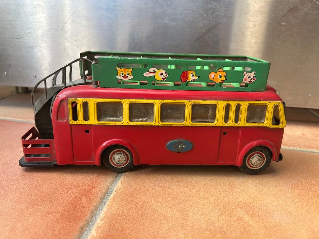 【匿名配送】ブリキ製玩具　クルマ　動物バス　アニマルバス　レトロポップ