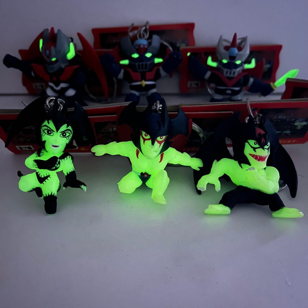 【希少】暗闇で光る　キーホルダー　デビルマン　マジンガーZ コンプ　全7種