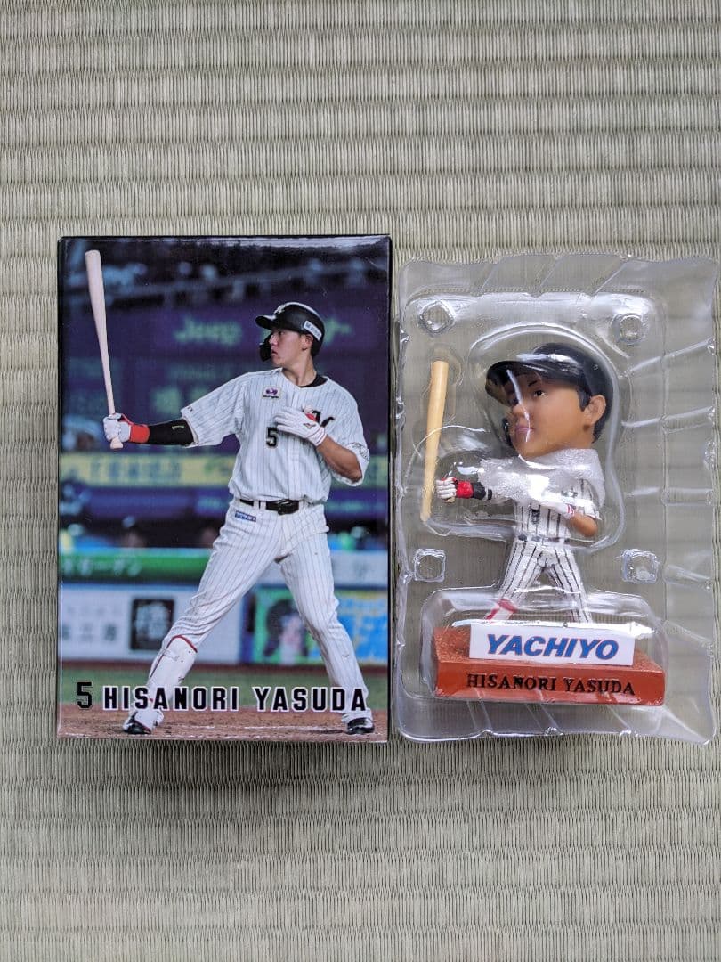 安田尚憲ボブルヘッド　石川歩・角中勝也フェイスタオル