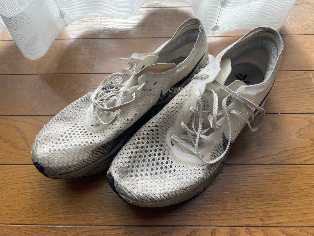 Nike ZoomX スパイクシューズ ホワイト/グレー