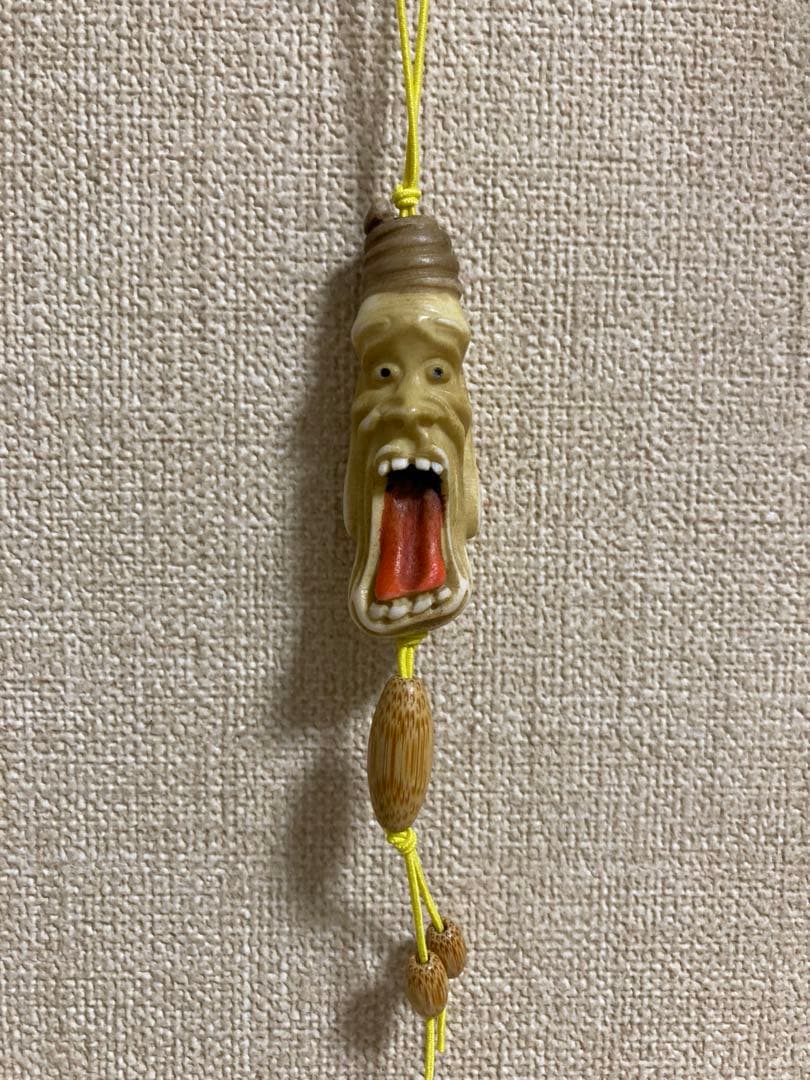 天然素材　びっくり爺　彫刻　提げ物　根付